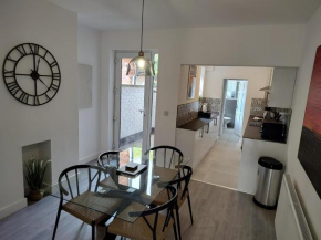 5 Fernie ave contractor home in center of Melton Mowbray